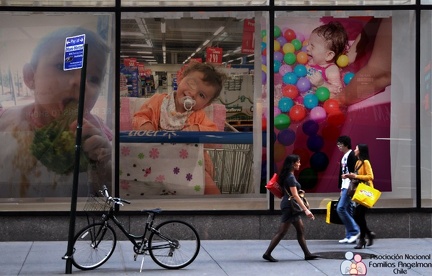 PhotoFunia 3 carteles en tienda Normal 2016-02-15 11 10 03